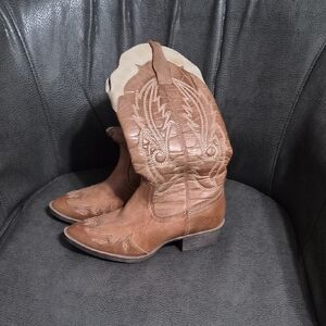 Cisco Brown Heeled Boots